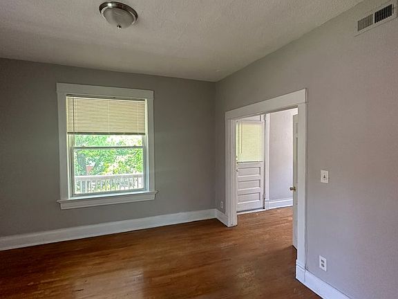 3rd image of 2828 Peery Ave Unit A