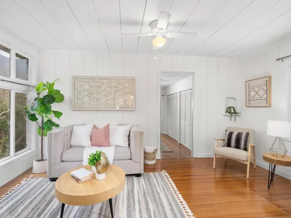 129 Alvarado St, Brisbane, CA 94005