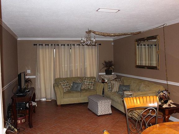 3rd image of 5811 Atlantic Blvd Unit 33
