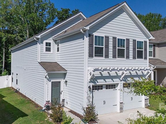3rd image of 776 Candela Ct