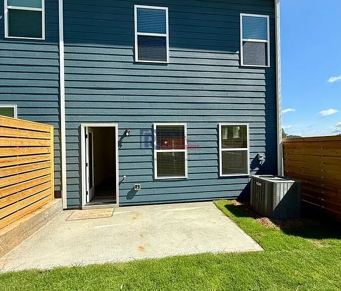 301 Skye Ln — Photo 11
