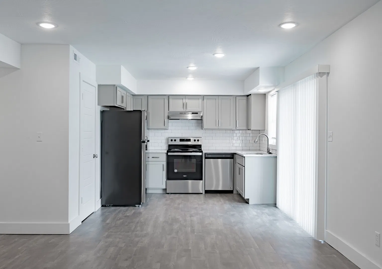 Montclair Point Condominiums — Photo 2