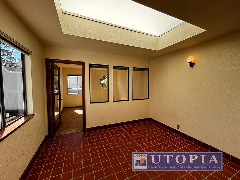 2726 Hampton Ln — Photo 24