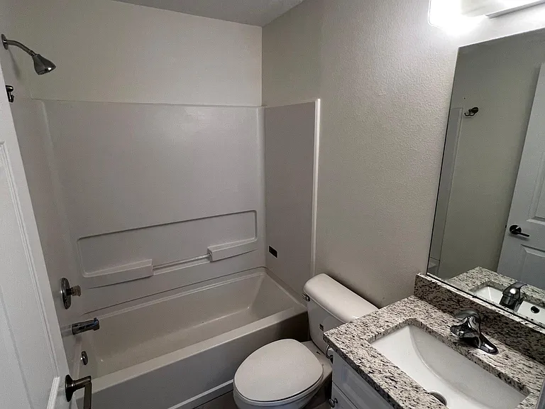 4226 Arcadia Ave — Photo 9
