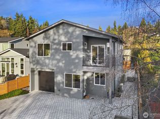 8810 41st Ave SW, Seattle, WA 98136