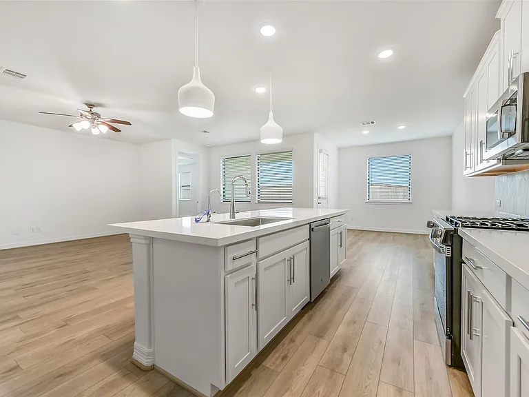 4116 Silver Falls Ln — Photo 9