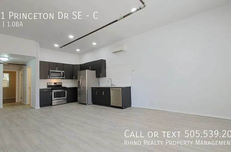 501 Princeton Dr SE #C — Photo 1