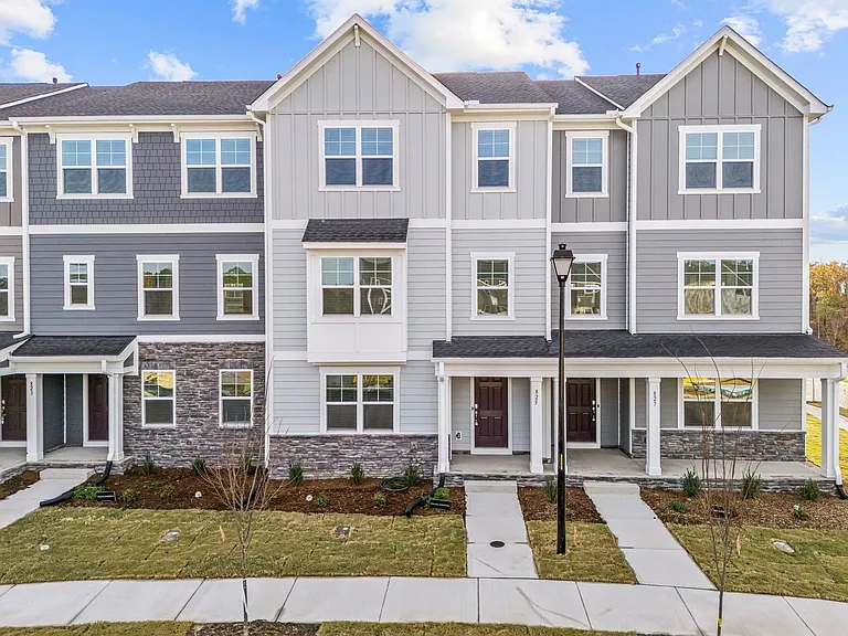 825 Basswood Glen Trl — Photo 2