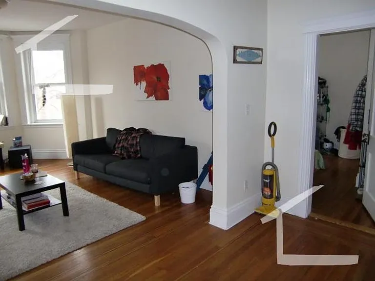 26 Euston St #5 — Photo 9