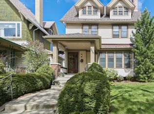 2962 N Farwell Ave, Milwaukee, WI 53211