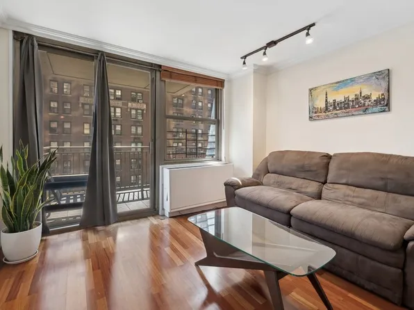 301 East 79th Street image 1 of 7