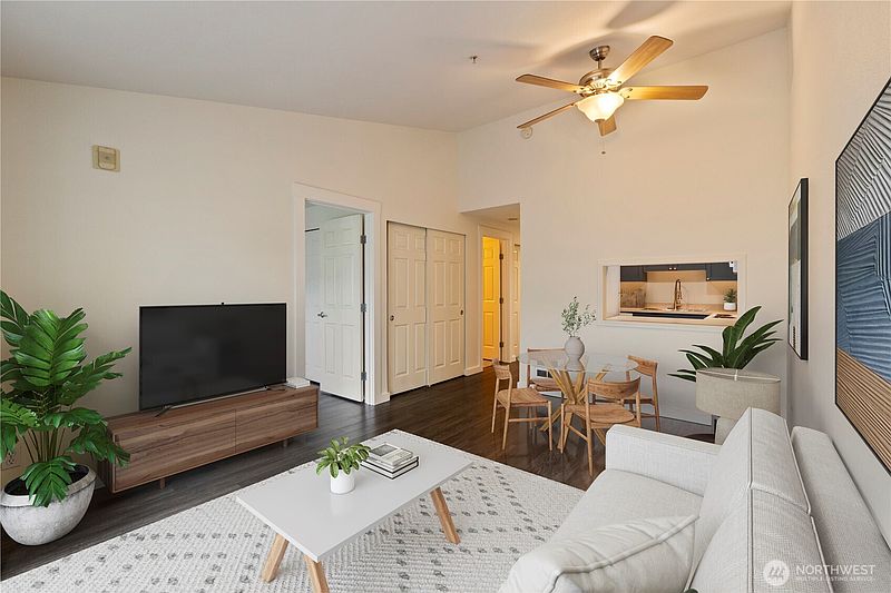 3rd image of 1810 S Charles Street #302