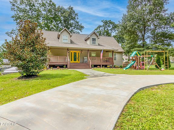 5th image of 108 Satsuma Dr