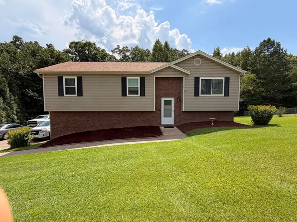 1159 Stormy Ridge Dr, Soddy Daisy, TN 37379