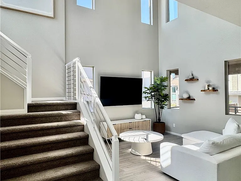 643 Solar Citrine St — Photo 9