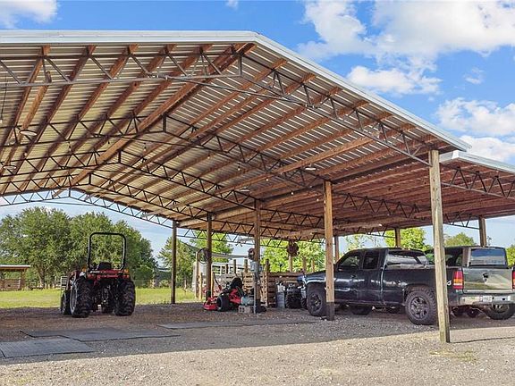 3rd image of 9650 Cockatoo Ln