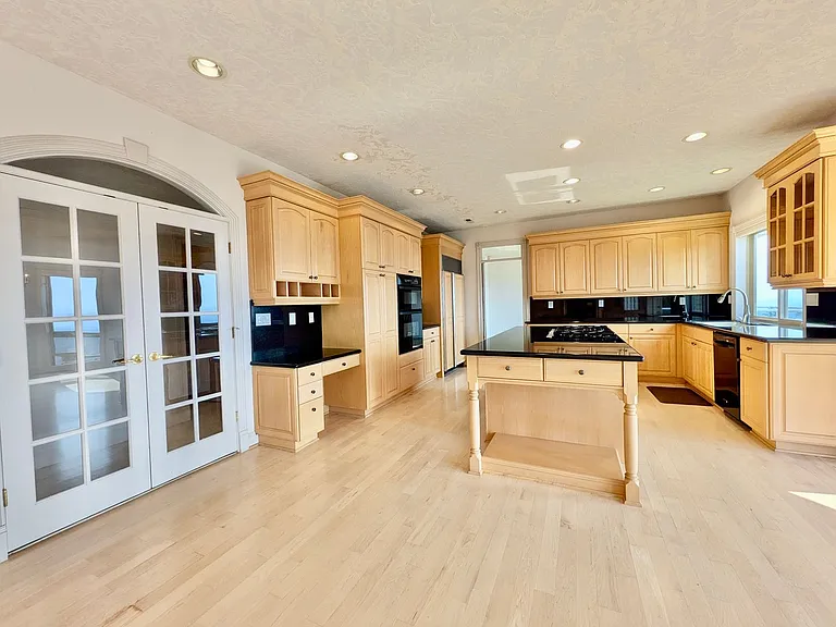 3014 NW Chapin Dr — Photo 16