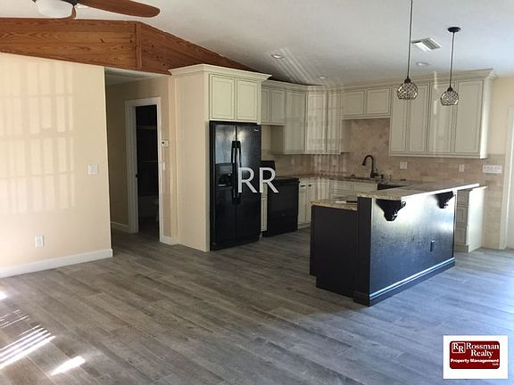 2nd image of 301 SE 15th Ter