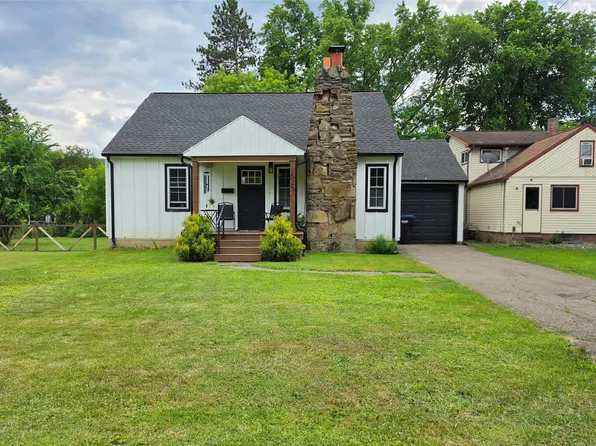 1520 Pearl St, Vestal, NY 13850