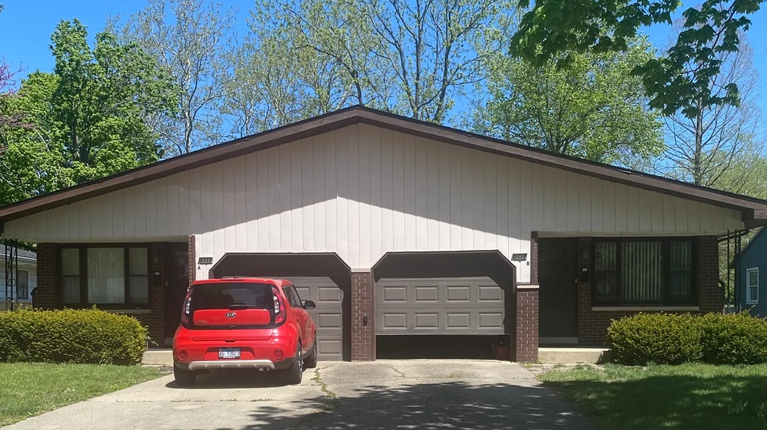 1110 Scovill St photo 1