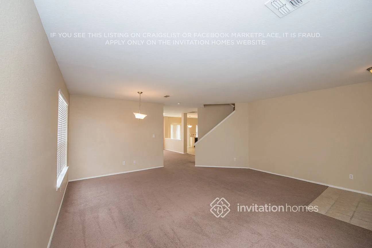 7704 Cresswell Dr Arlington, TX 76001 — Photo 3