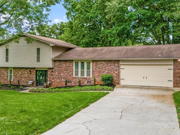 8804 Holles Ln, Knoxville, TN 37922