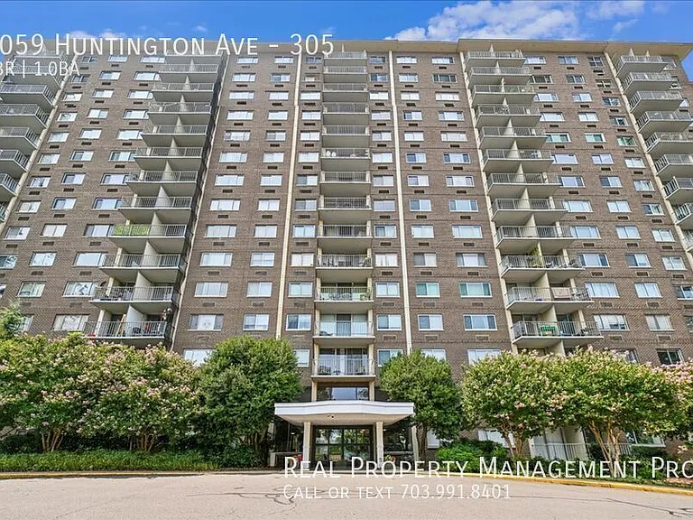 2059 Huntington Ave #305 — Photo 1