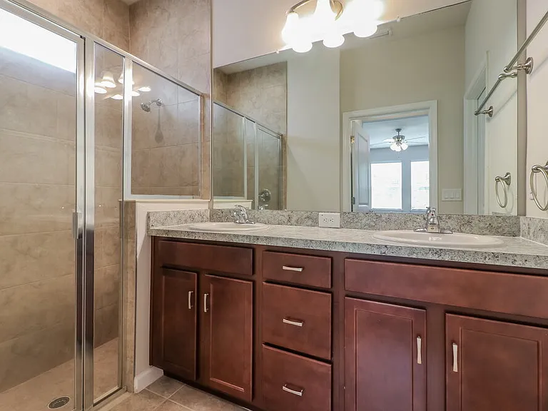 18424 Hunters Meadow Walk — Photo 10