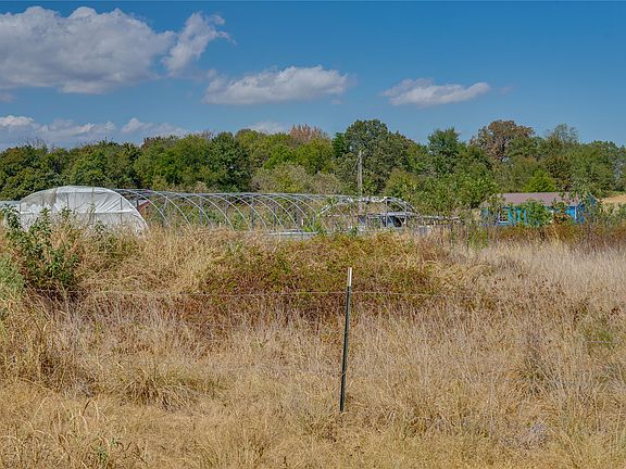 3rd image of 40284 S County Line Rd
