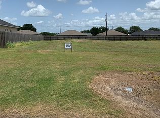 201 Blue Jay Loop, Victoria, TX 77905