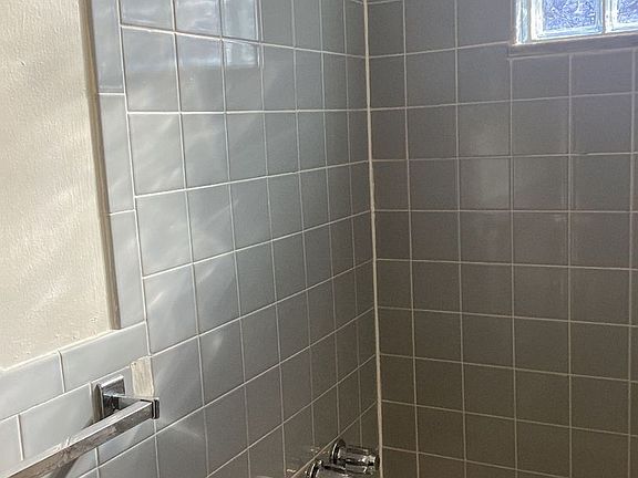 4th image of 24130-36 Euclid Ave #34-B4