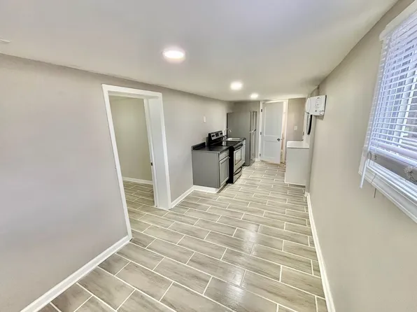 4725 Southern Pkwy APT 3, Louisville, KY 40214