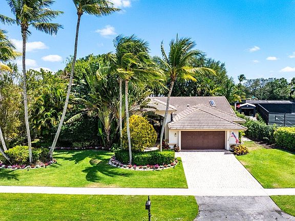 2nd image of 4590 Live Oak Boulevard