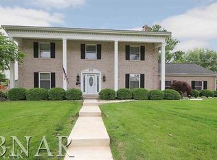 208 Grandview Dr, Normal, IL 61761