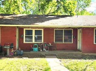 1700 SW McArthur St, Blue Springs, MO 64015