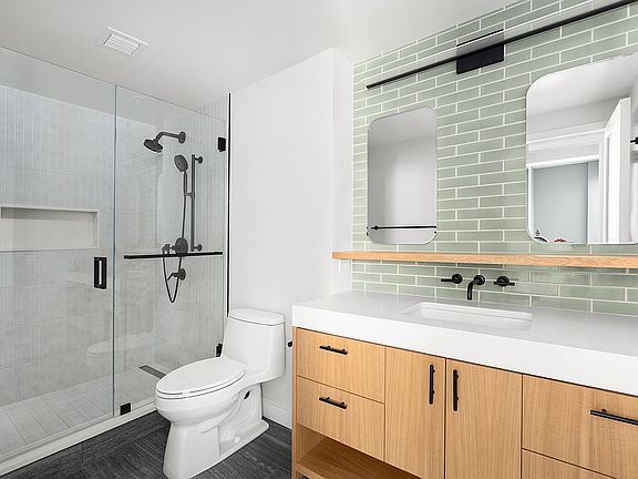 3rd image of 43 W 61st St APT 11C