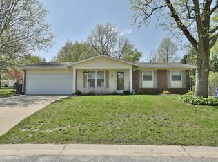 1101 Medford Dr, Saint Charles, MO 63303