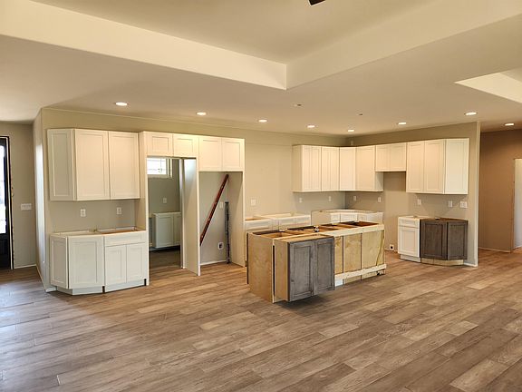 4th image of 8165 Hugo Dr