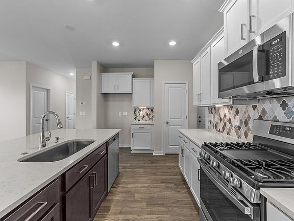 7th image of this home