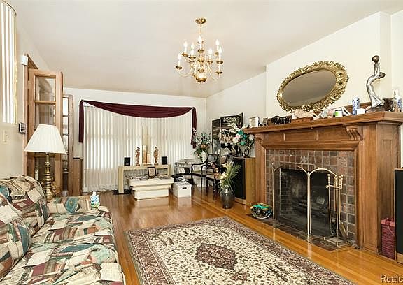 4th image of 8110 Saint Paul St