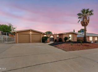 6704 La Cadena Dr, El Paso, TX 79912