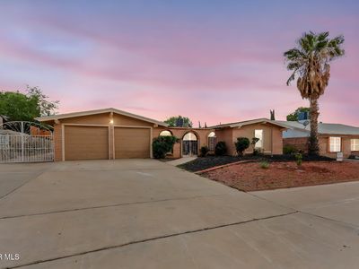 6704 La Cadena Dr, El Paso, TX, 79912