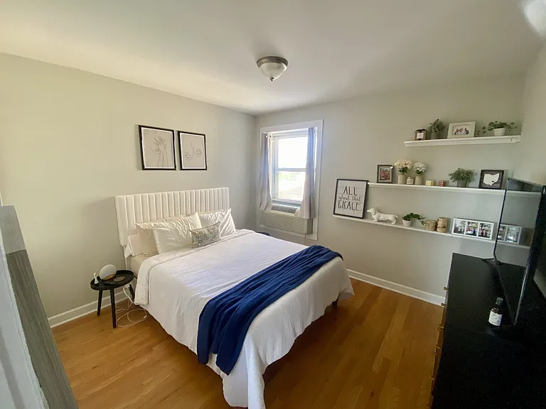 1170 N. Milwaukee Ave. — Photo 7