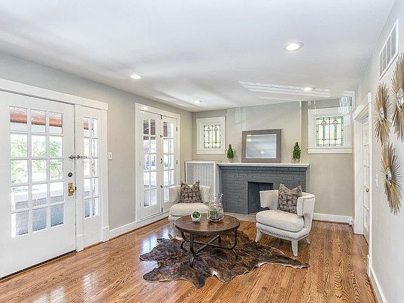 3rd image of 7261 Gayola Pl