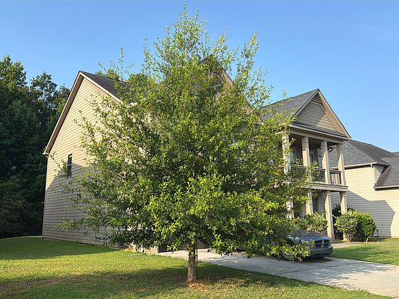 3rd image of 330 Hinton Chase Pkwy