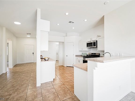 4th image of 10218 Chestnut Sweet St