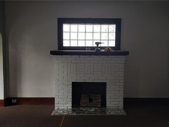 5th image of 349 Woodlawn Ave