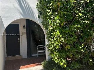 425 Grapetree Dr APT 209, Key Biscayne, FL 33149