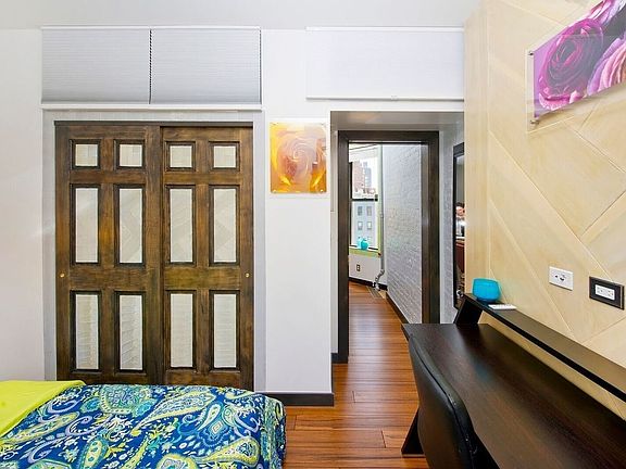 4th image of 1471 2nd Ave APT 16
