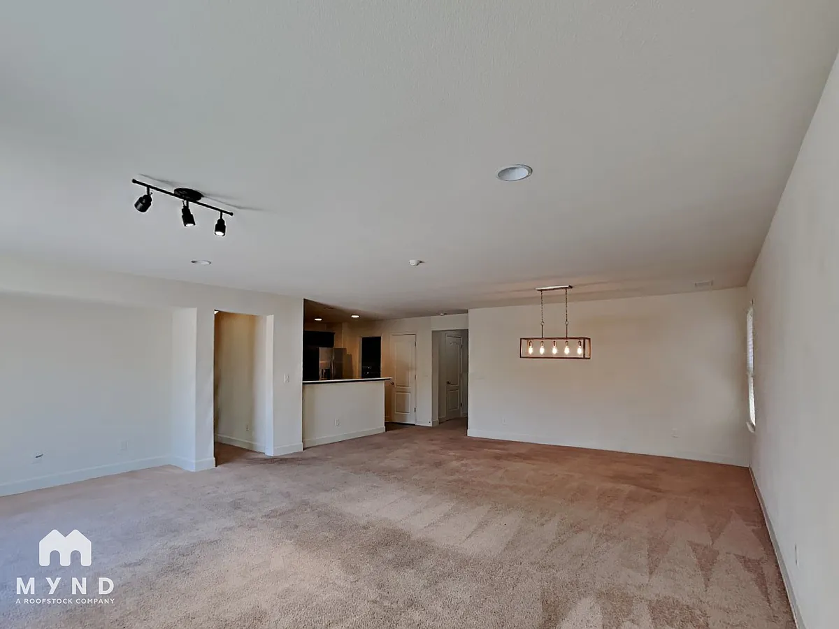 Building Photo - 11680 Cervino Dr